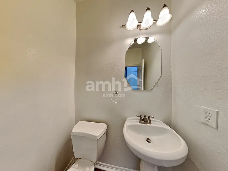 2013 Briar Grove Dr — Photo 6