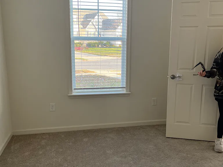 313 Ashby Commons Dr — Photo 18