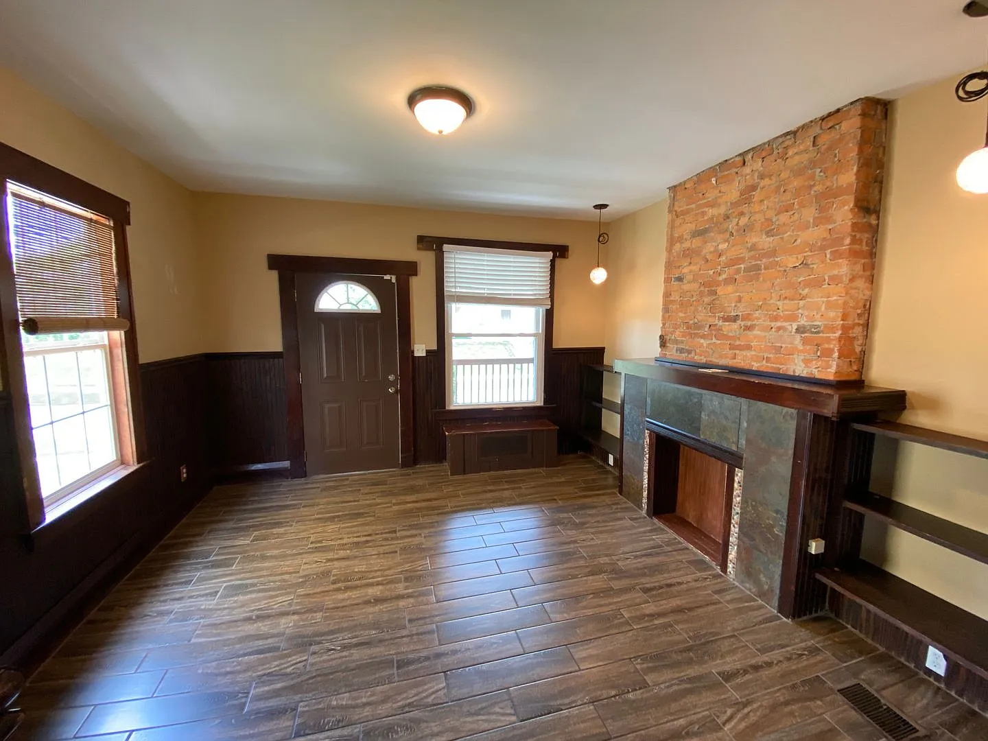 E 16th Ave 442-444 MLR — Photo 3