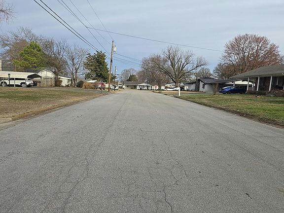 5th image of 1011 Sam Davis Rd