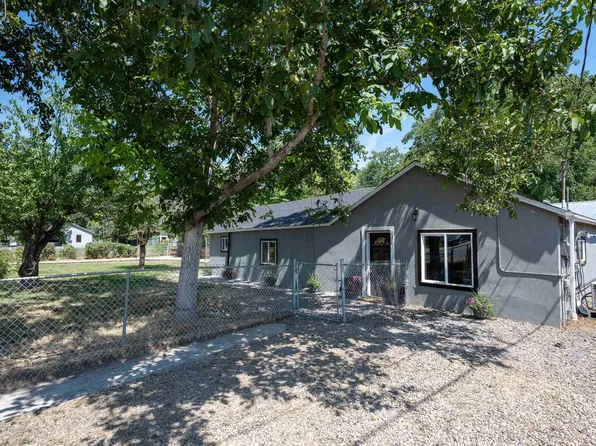 202 E Montana Ave, Homedale, ID 83628