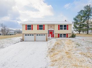 899 Rich Hill Rd, Connellsville, PA