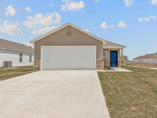 5810 Boone St, Jonesboro, AR 72404