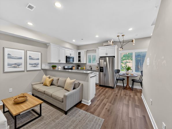 2013 S Raymond Ave #2