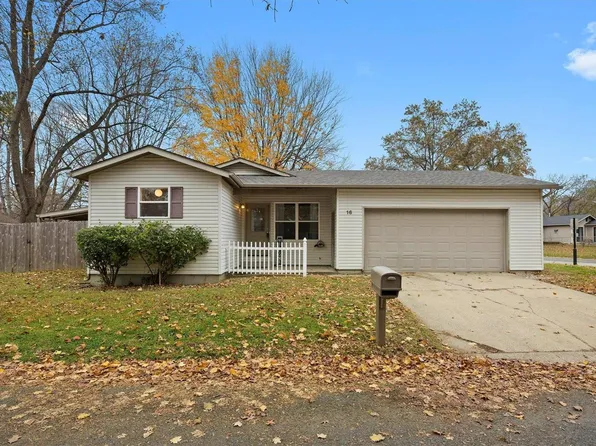 16 Saddlewood Ln, Glen Carbon, IL 62034