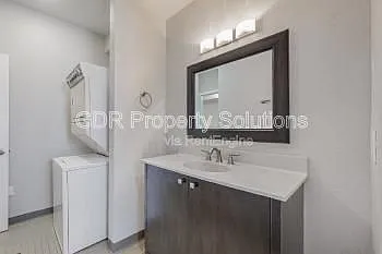 950 4th St NW #305 — Photo 6