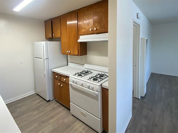 3rd image of 336 Claydelle Ave #13
