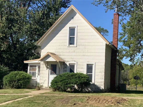 312 N Harrison St, Stuart, IA 50250