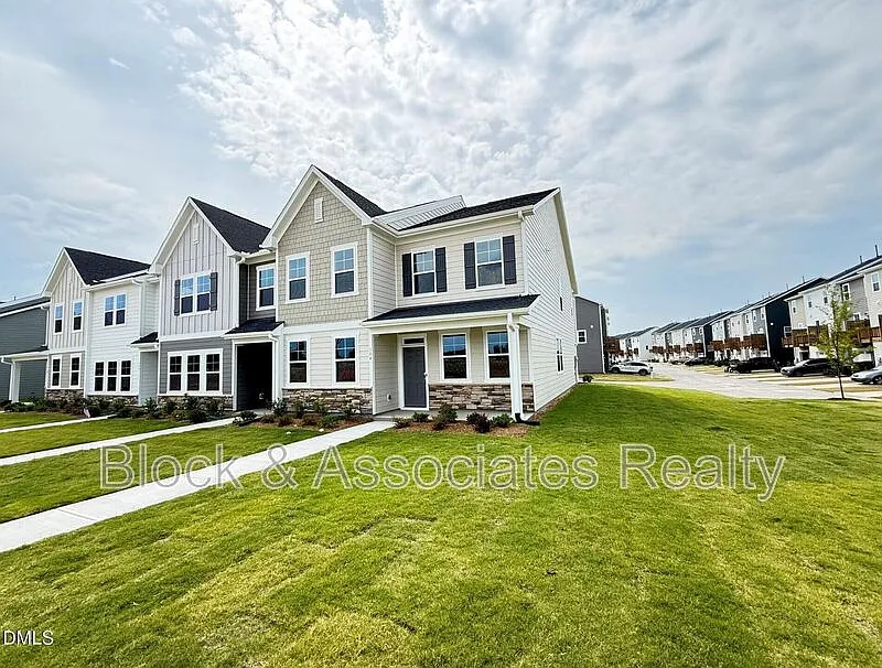 304 Marmalade Sky Ln