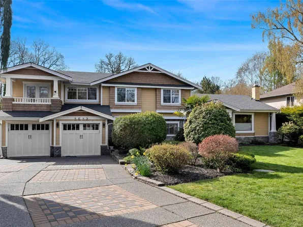 1513 Eric Rd, Saanich, BC V8N 5Y6