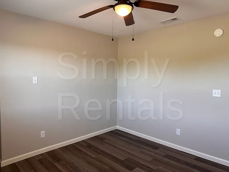 11015 W Interstate Highway 30 — Photo 18