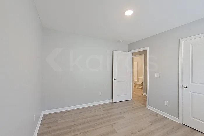 641 June St — Photo 10