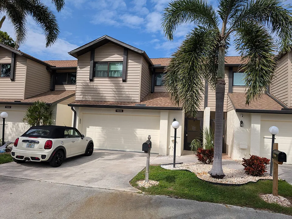 11685 Pointe Circle Dr