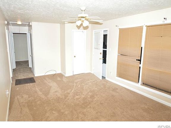 4th image of 822 Fort Henry St