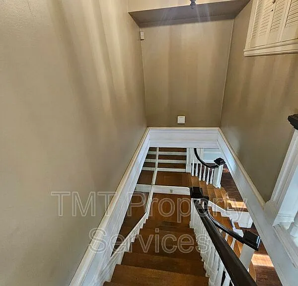 1214 N Pershing Ave — Photo 85