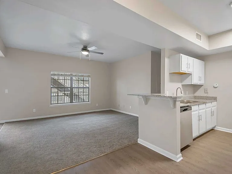Parham Pointe — Photo 39