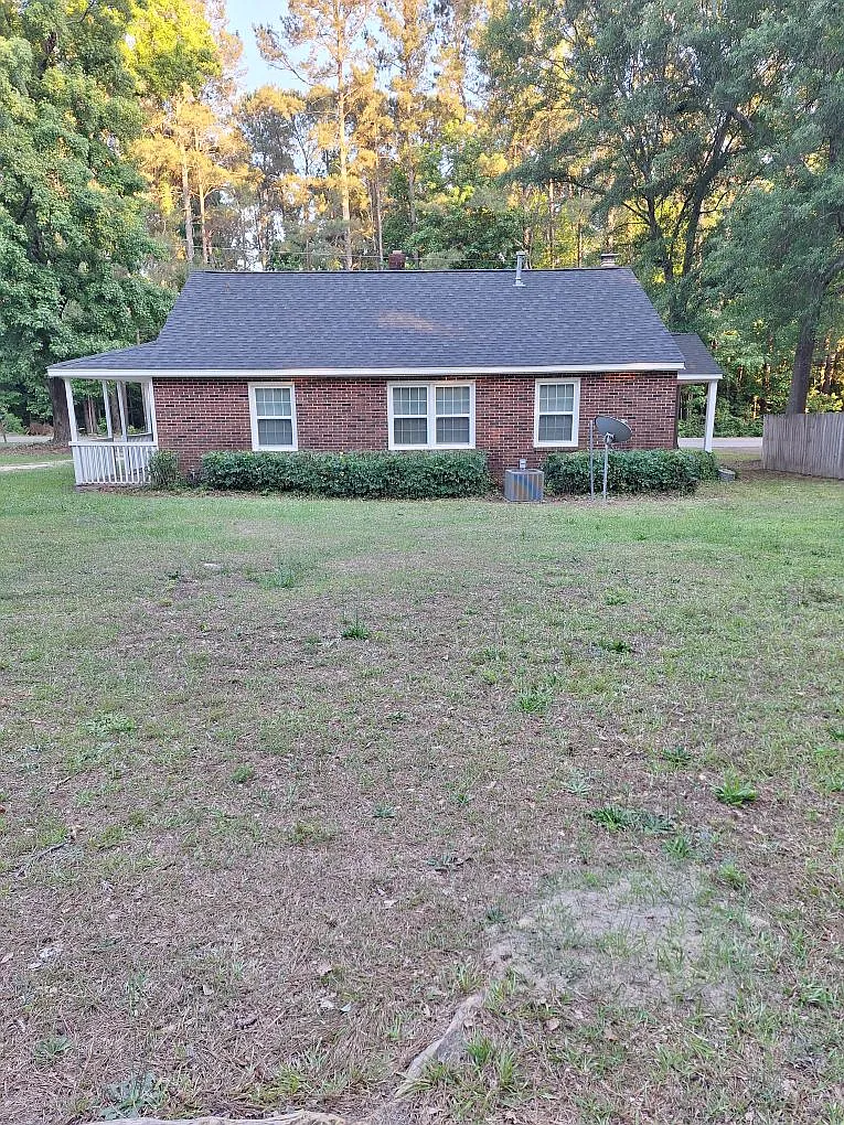 3 bed, 1208 sqft, $1,495 — Photo 2