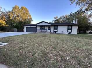 8632 W 17th St N, Wichita, KS 67212