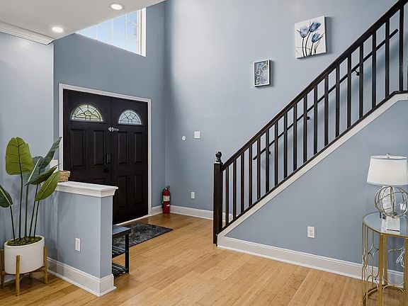 2nd image of 6000 Boardwalk Dr