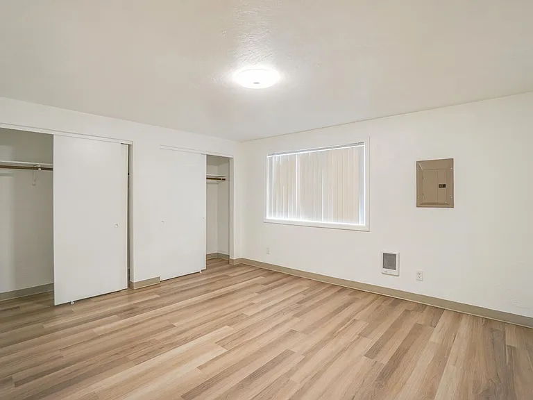 Westwood Apartments — Photo 20