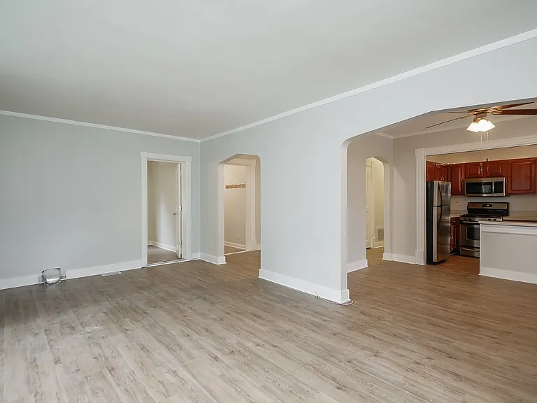 814 S Jefferson St — Photo 6
