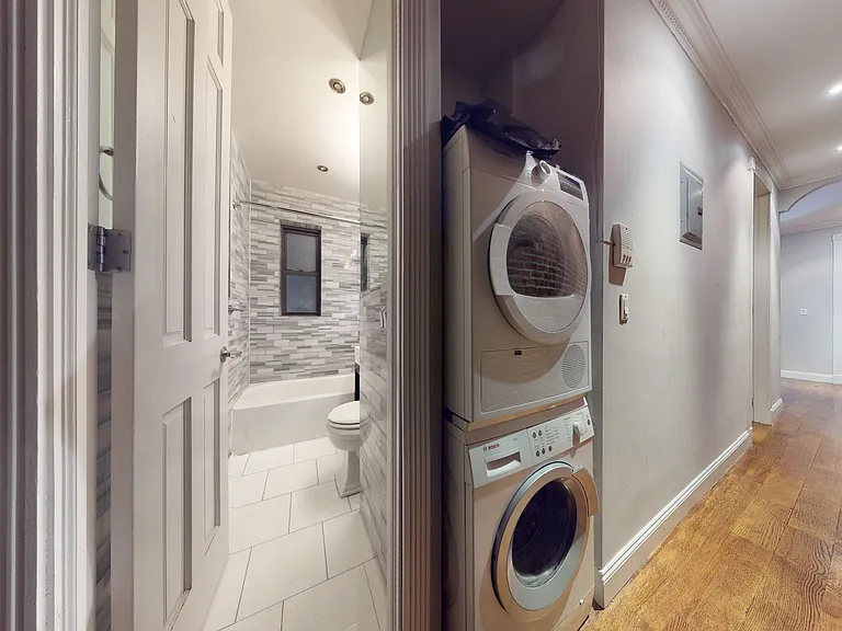 724 10th Ave #3B — Photo 6