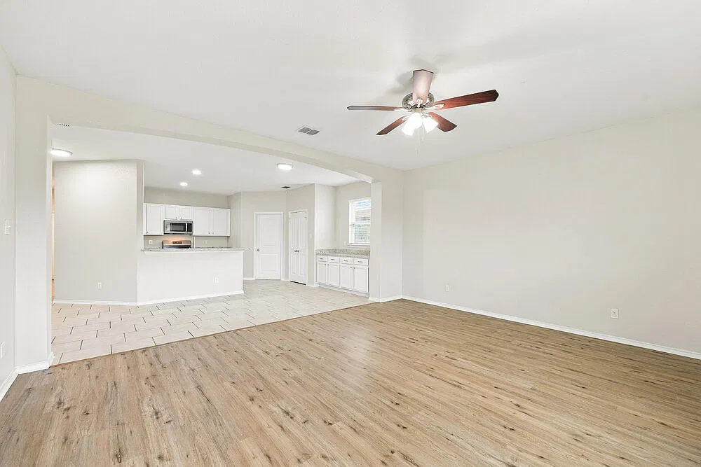3 bed, 2.0 bath, 1553 sqft, $1,625 — Photo 4