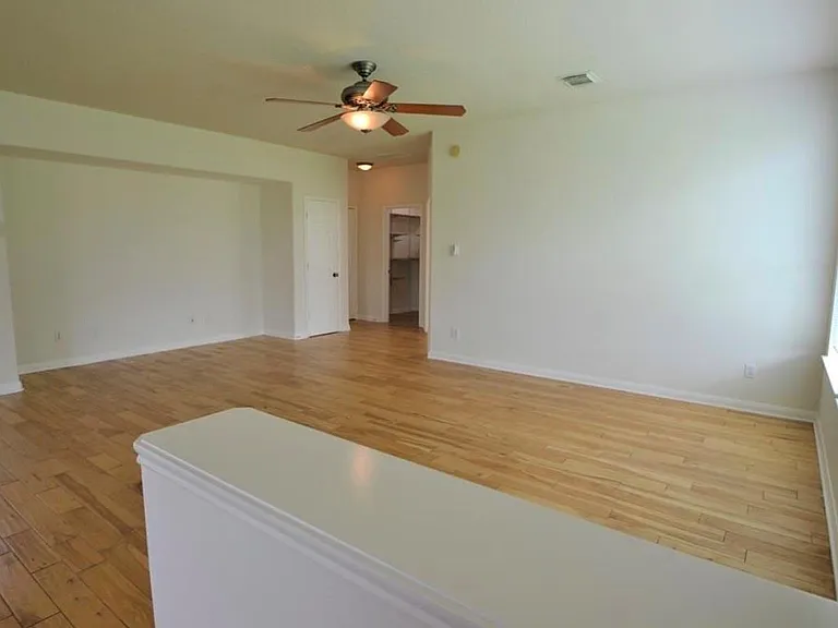 2110 Banfield Ct — Photo 18
