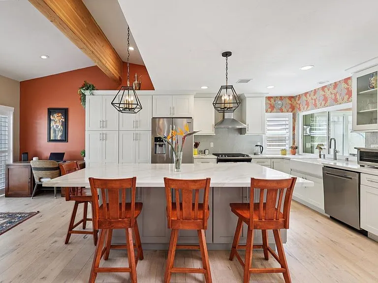 1767 Woodbine Pl — Photo 13