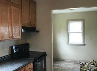 104 S Alderman St, Anamosa, IA 52205