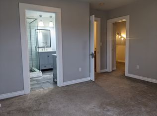823 NW 65th St, Seattle, WA 98117