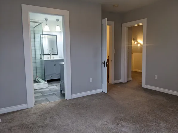 823 NW 65th St, Seattle, WA 98117