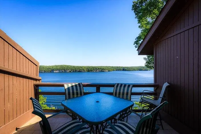 2 bed, 1000 sqft, $1,200 — Photo 1