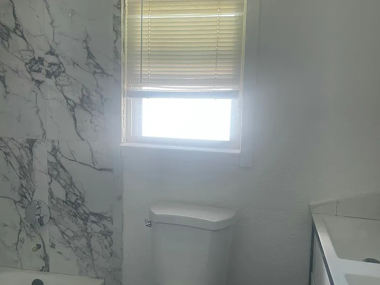 4674 Lakeside Cir — Photo 9