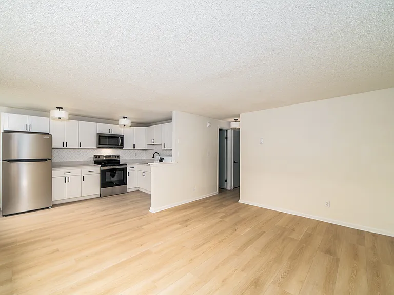 9628 1st Bay St — Photo 7