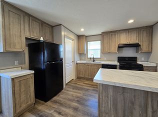 100 Dove Dr, Elsmere, KY 41018