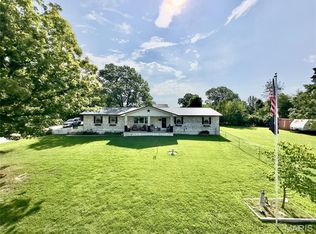 14490 Hilltop Rd, Saint Robert, MO 65584