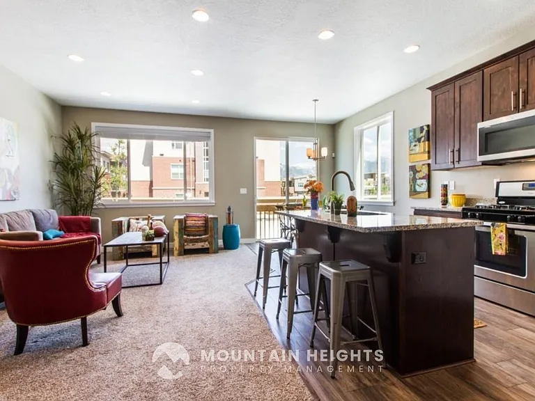 797 W Tamsin Ct — Photo 5