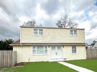 1093 Ditmas Ave, Uniondale, NY 11553