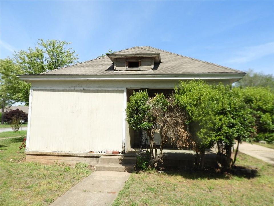 1st image of 503 E Charles Ave