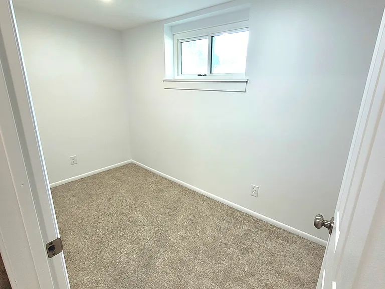 Flex room for office, crafting, or small bedroom