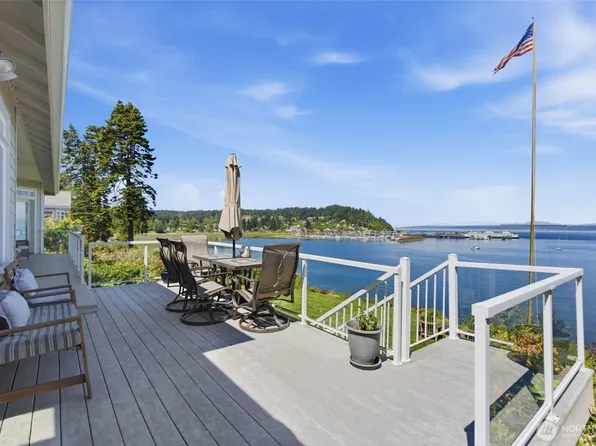 25130 South Kingston Road NE, Kingston, WA 98346