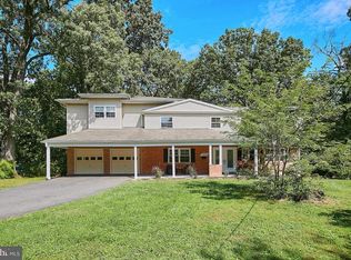 3409 Greentree Dr, Falls Church, VA 22041
