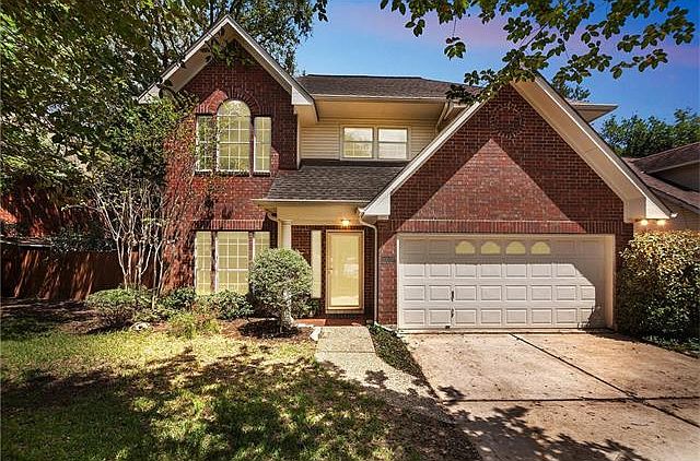 EMA☆ 10507 Ames Ln, Austin, TX 78739 | Zillow