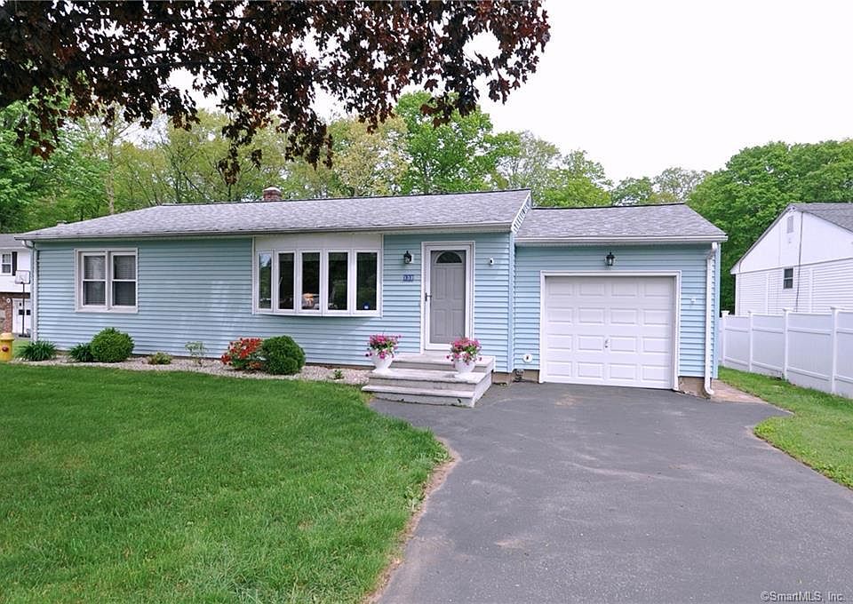 130 White Ave, Middlebury, CT 06762 Zillow