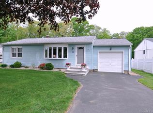 130 White Ave, Middlebury, CT 06762