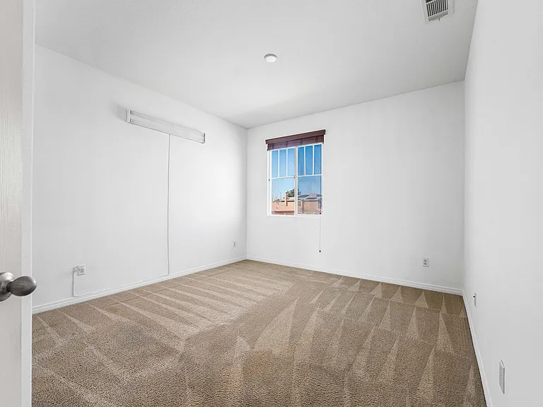1364 Wellington Dr — Photo 24