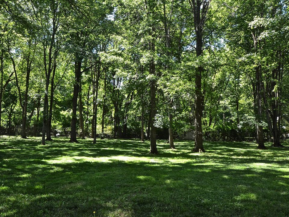 2nd image of 19 Benedek Rd