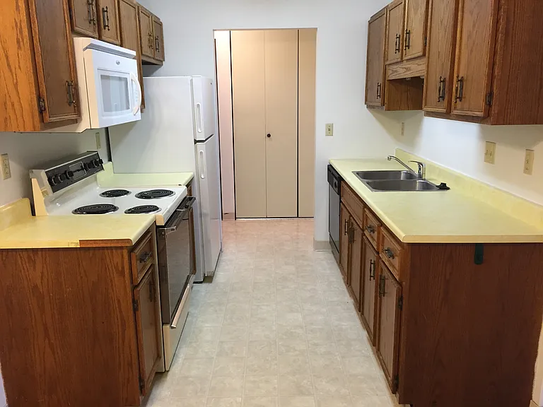 Skaff Apartments - Moorhead — Photo 10