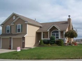 501 SW Graystone Dr, Grain Valley, MO 64029